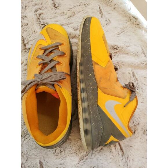 NIKE MAX LEBRON XI LOW MENS SNEAKER MANGO SIZE 11.5 main image 8